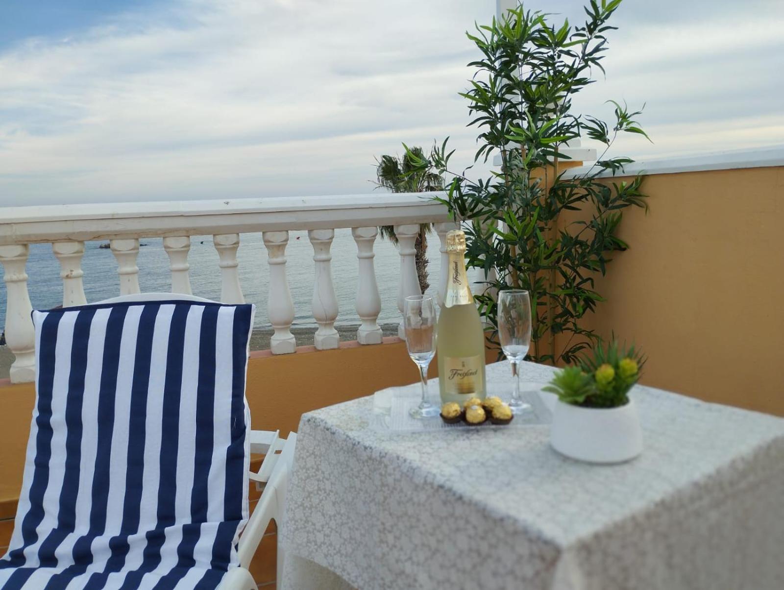 Apartamentos Playacala La Cala Del Moral Экстерьер фото